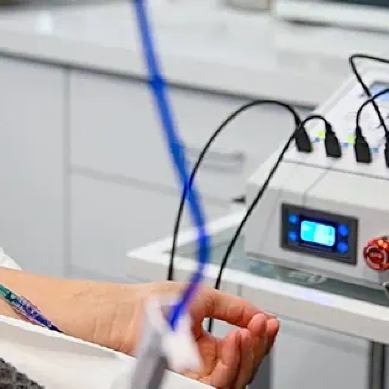 patient-receiving-photodynamic-therpy-with-methylene-blue